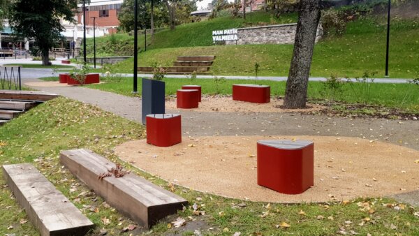 multiple park benches in the park